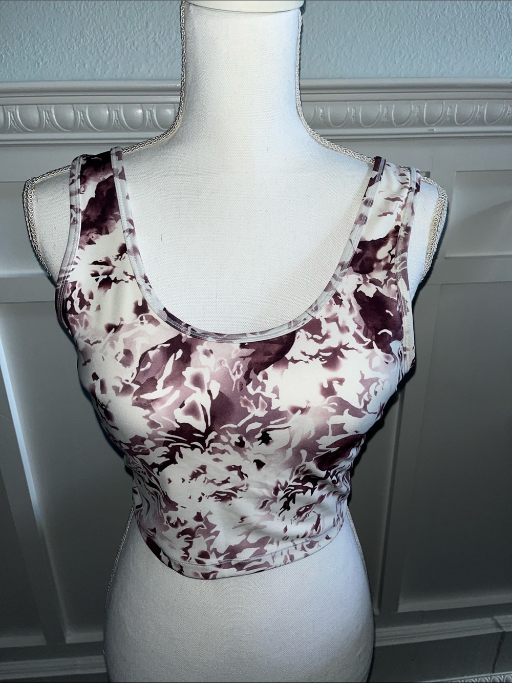 Marika Mauve pink berry Floral Scoop Neck Crop Tank NWOT